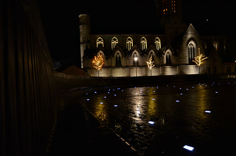 Kerstsfeer rond het Sint Poppoplein in Deinze