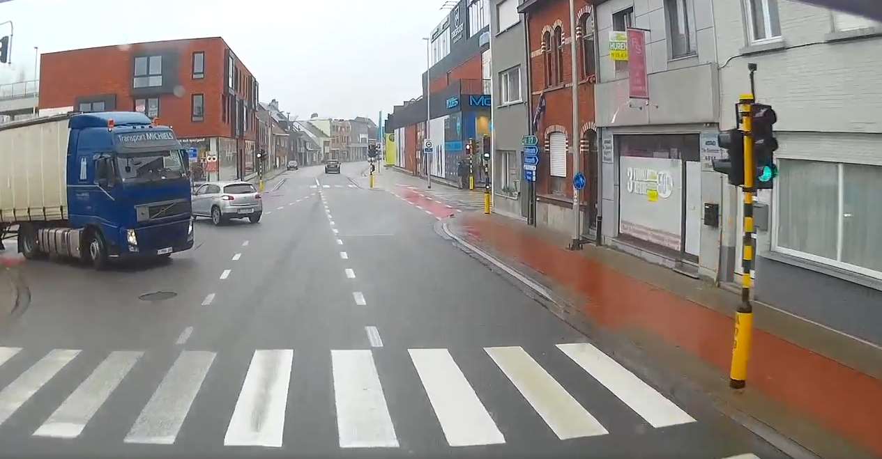 Video – Gevaarlijk kruispunt Driespoort