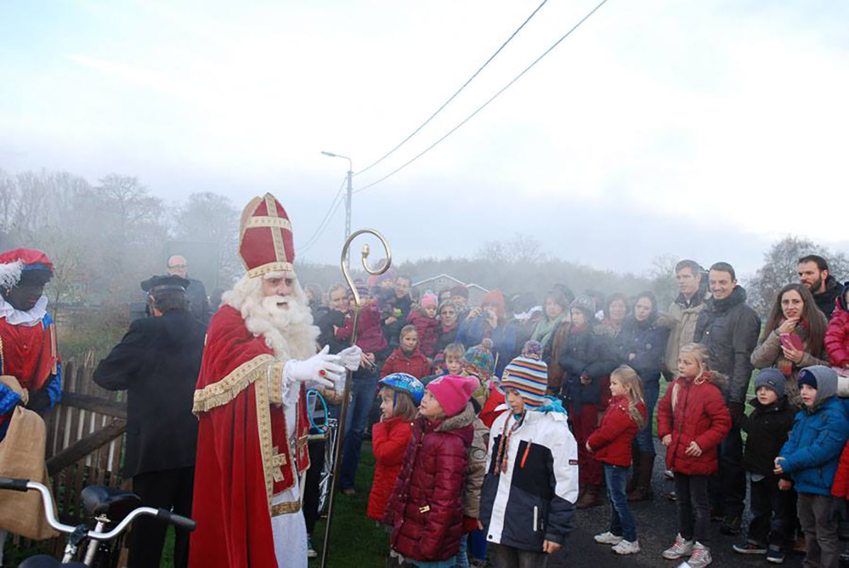 Sinterklaasintocht in Astene en Deinze op zat. 25 nov. met show