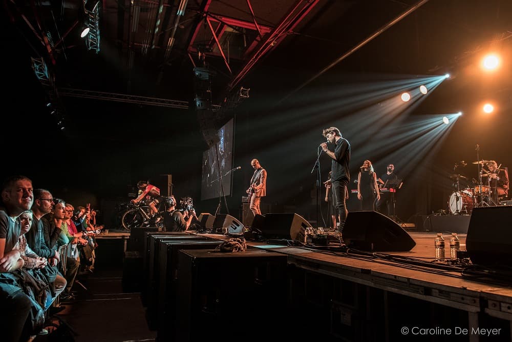 Koers for Life, wielersport en muziekwereld samen in de Brielpoort.
