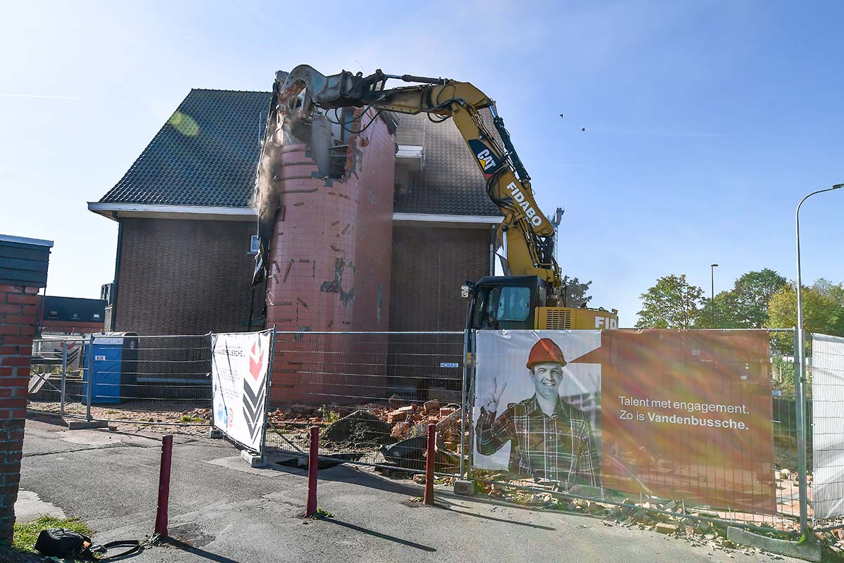 Afbraakwerken notarishuis Van Cauwenberghe gestart