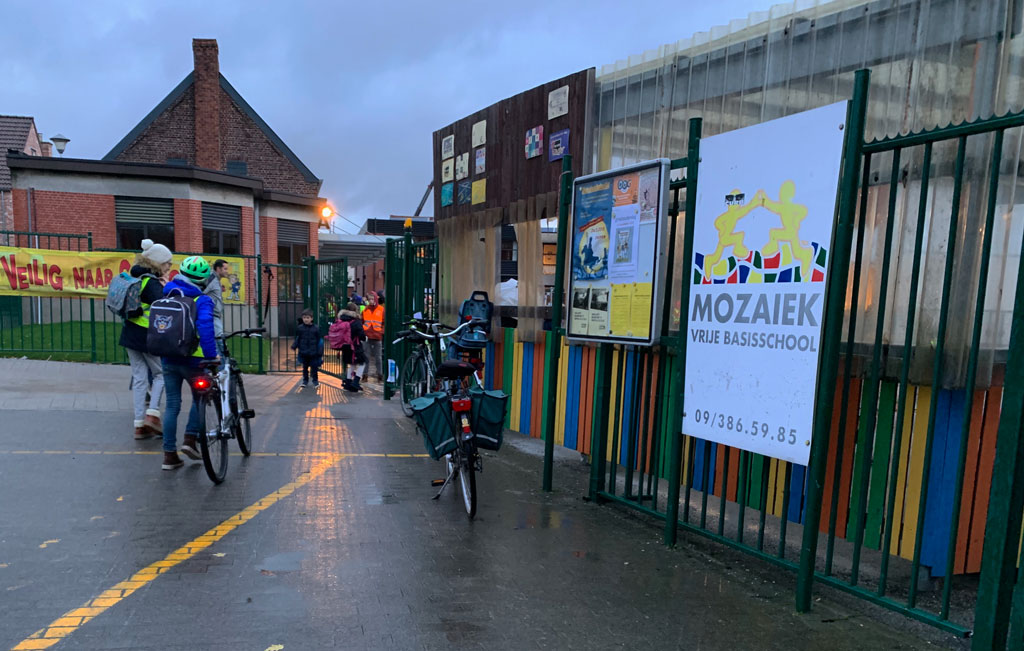 Mozaïek Astene stapt in project Helm op Fluo Top Digitaal