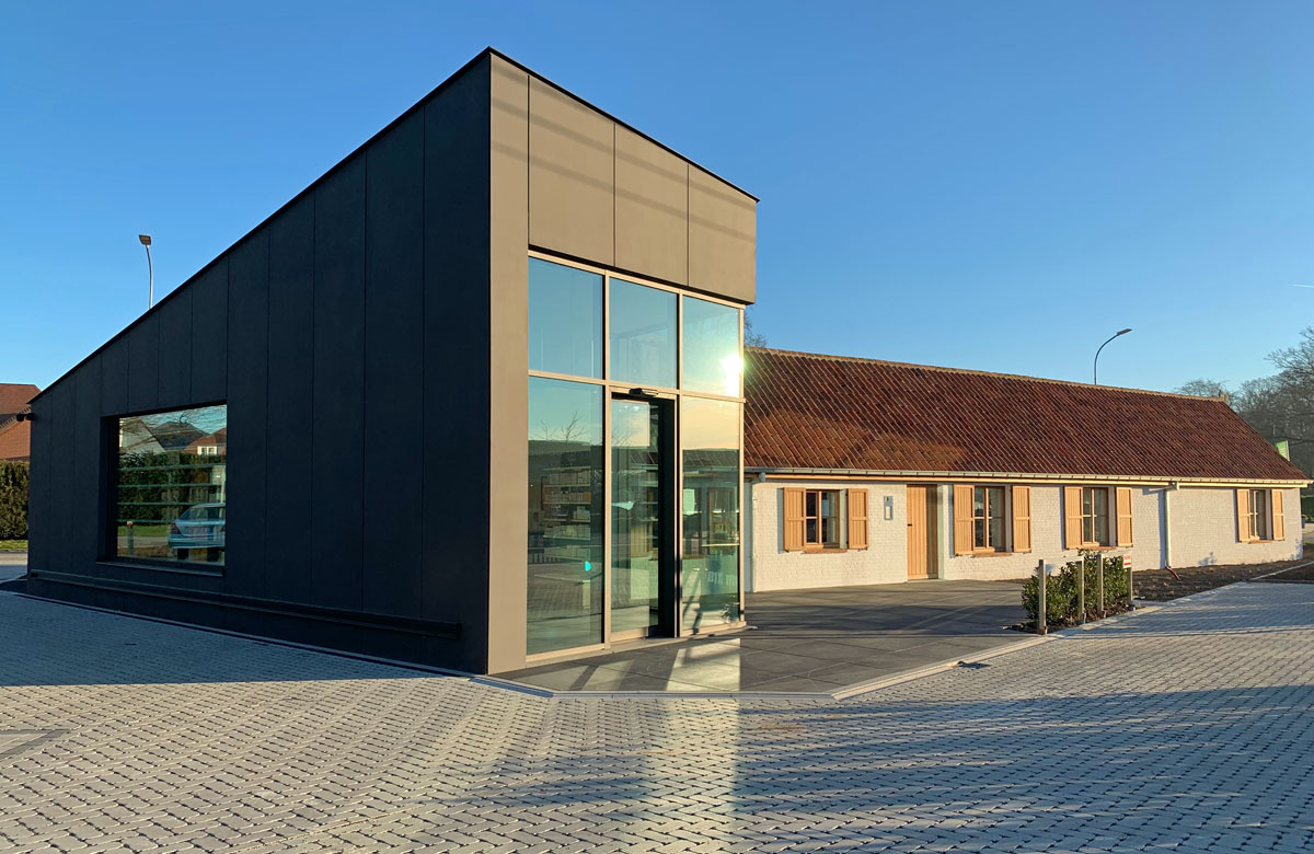 Nieuwe apotheek te Astene
