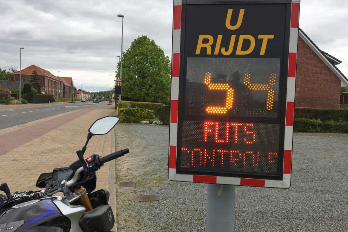 In de Oude Heirbaan rijden de meeste wagens te snel