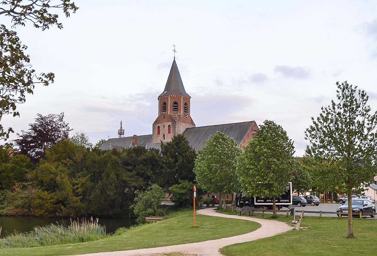 Gezinsbond Petegem-aan-de-Leie organiseert sneukelwandeltocht op Petegem Kermis