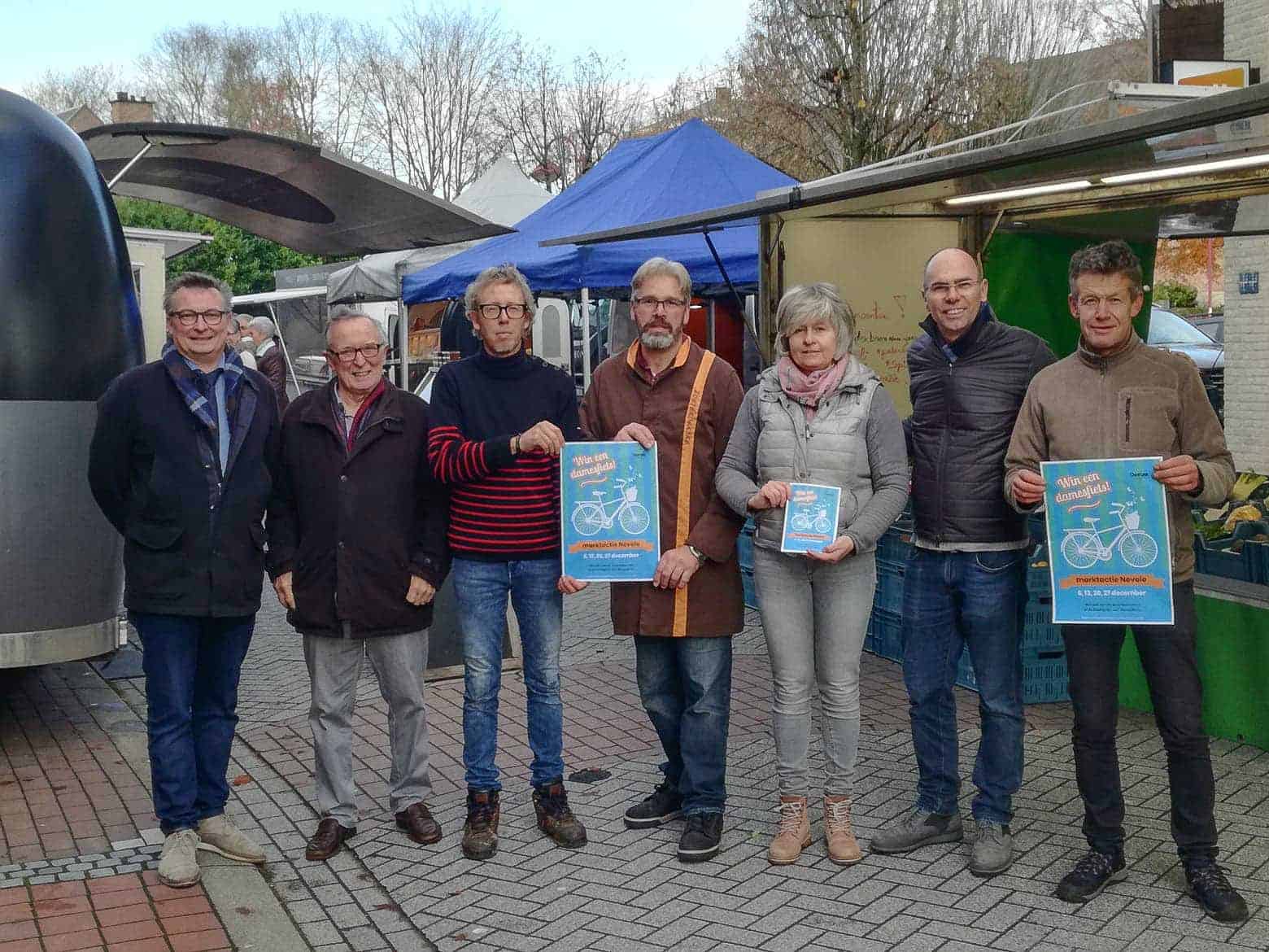 Marktactie naar aanleiding van 10-jarig bestaan wekelijkse vrijdagmarkt in Nevele