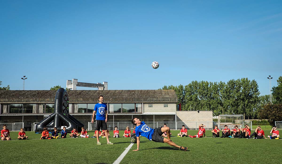 Belgische topfreestylers organiseren Freestyle & Panna voetbal bootcamp