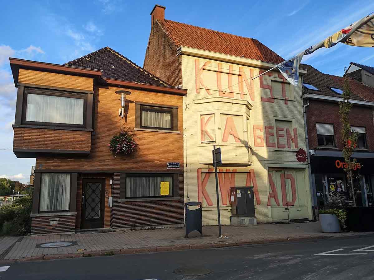 Stad organiseert Social Distance Poëzieroute in stadscentrum