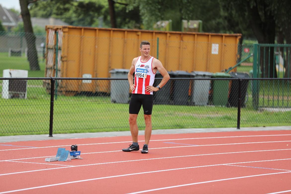 Pieter Quartier verpulvert het Belgisch record van 1989 op de 400m