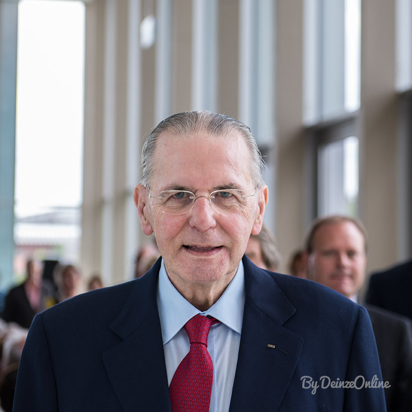 Stad opent rouwregisters voor ereburger Jacques graaf Rogge