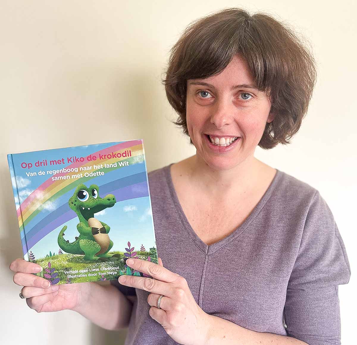 Een lieve krokodil helpt met lezen