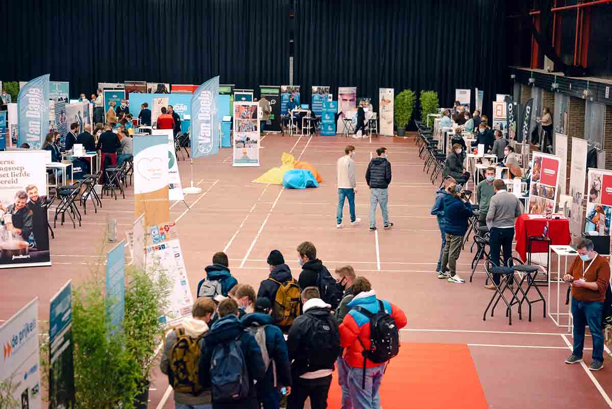 Deinze industrie Jobcafé nu open voor inschrijvingen voor bedrijven.
