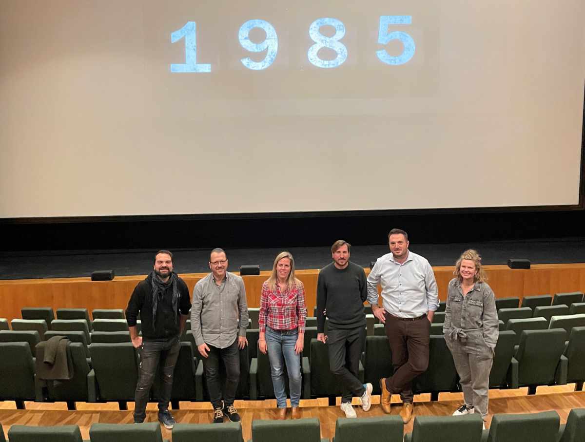 Eerste afleveringen van nieuwe één-reeks ‘1985’ van Wouter Bouvijn op groot scherm in Leietheater in aanwezigheid van cast