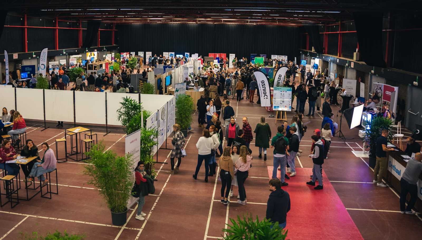 Op zoek naar een (nieuwe) job dichtbij huis? Die vind je op het Jobcafé Deinze
