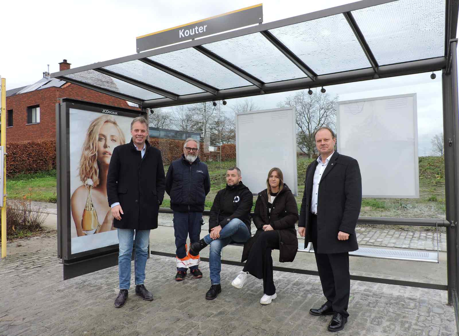 Extra buswachthuisjes in Deinze