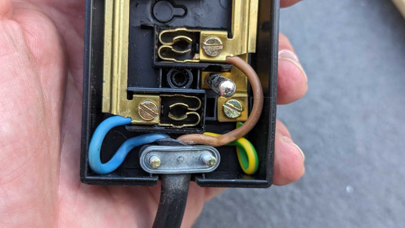 Repair Café Deinze: Geef je spullen een tweede leven op zaterdag 7 maart