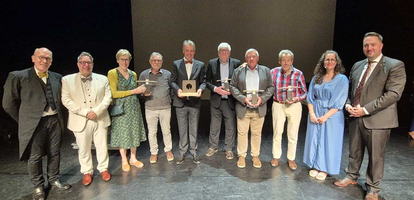 Gala van de Deinse Cultuur: Winnaars Kortverhalen en Cultuurprijzen 2025 Bekend!