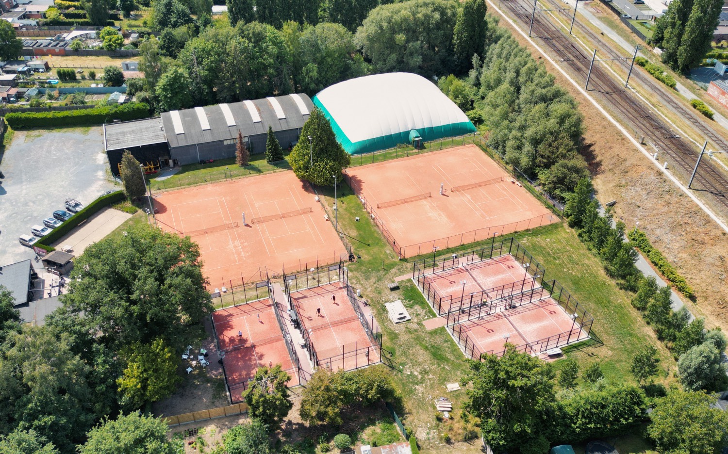 Koninklijke Deinse Tennis Club krijgt forse Vlaamse Steun voor Sportcomplex
