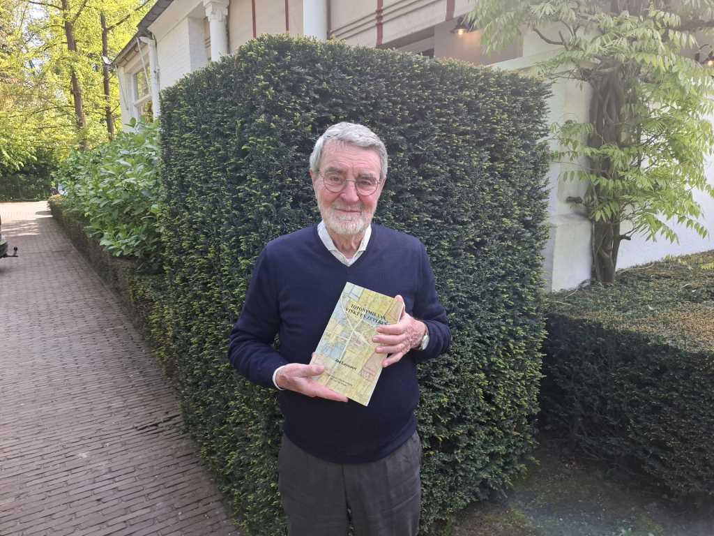 Taalkundige Jan Luyssaert publiceert boek over oude plaatsnamen in Vinkt en Zeveren
